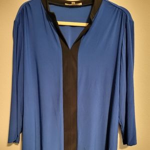 XL TravelSmith blur and black top